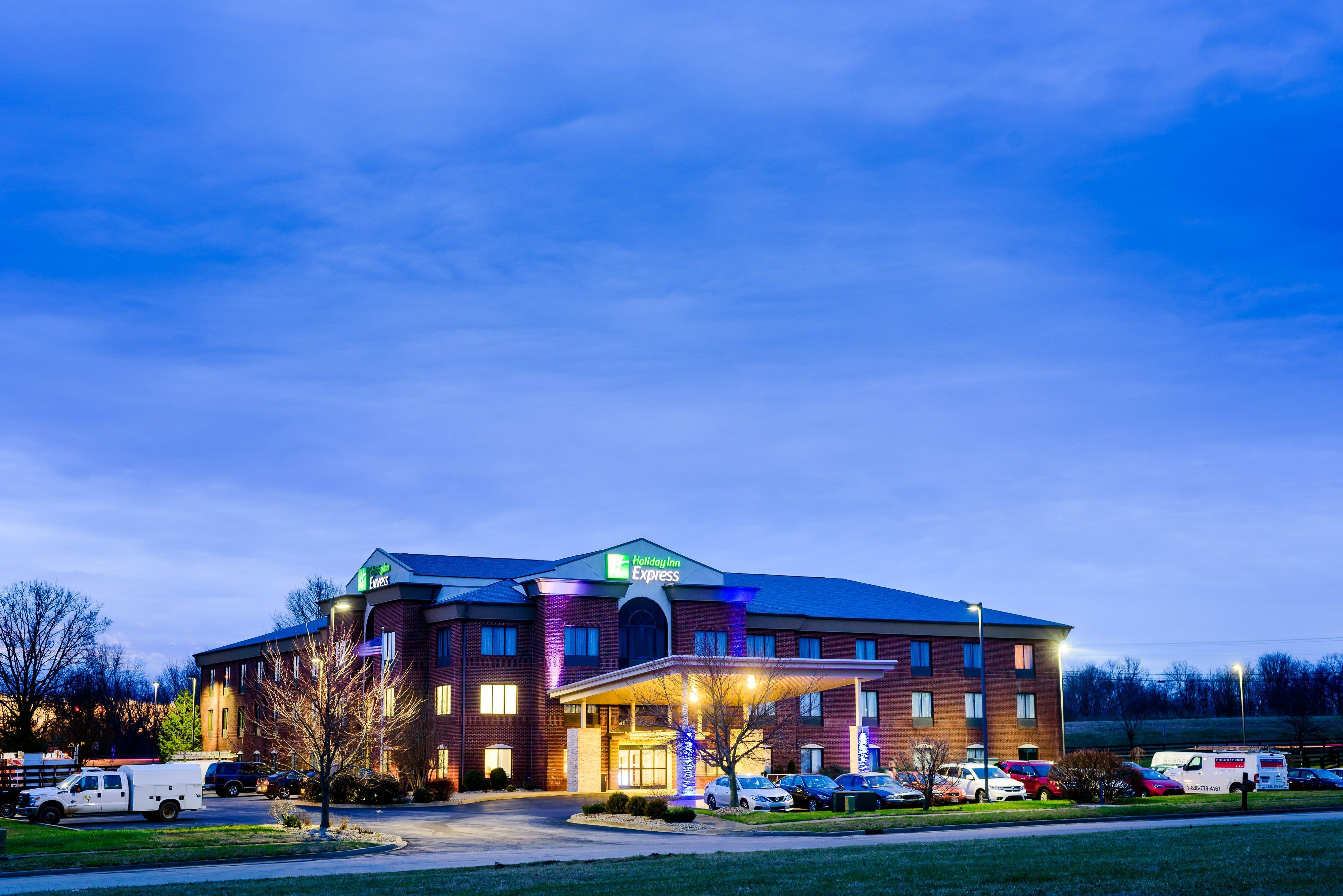 Holiday Inn Express & Suites Shelbyville By Ihg Eksteriør bilde